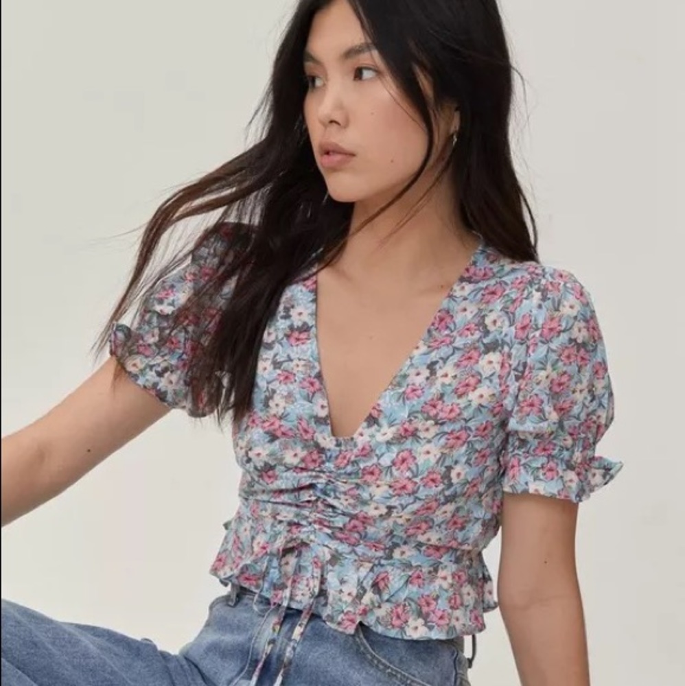 Nasty Gal Ruched Tie Floral Smock Crop Top